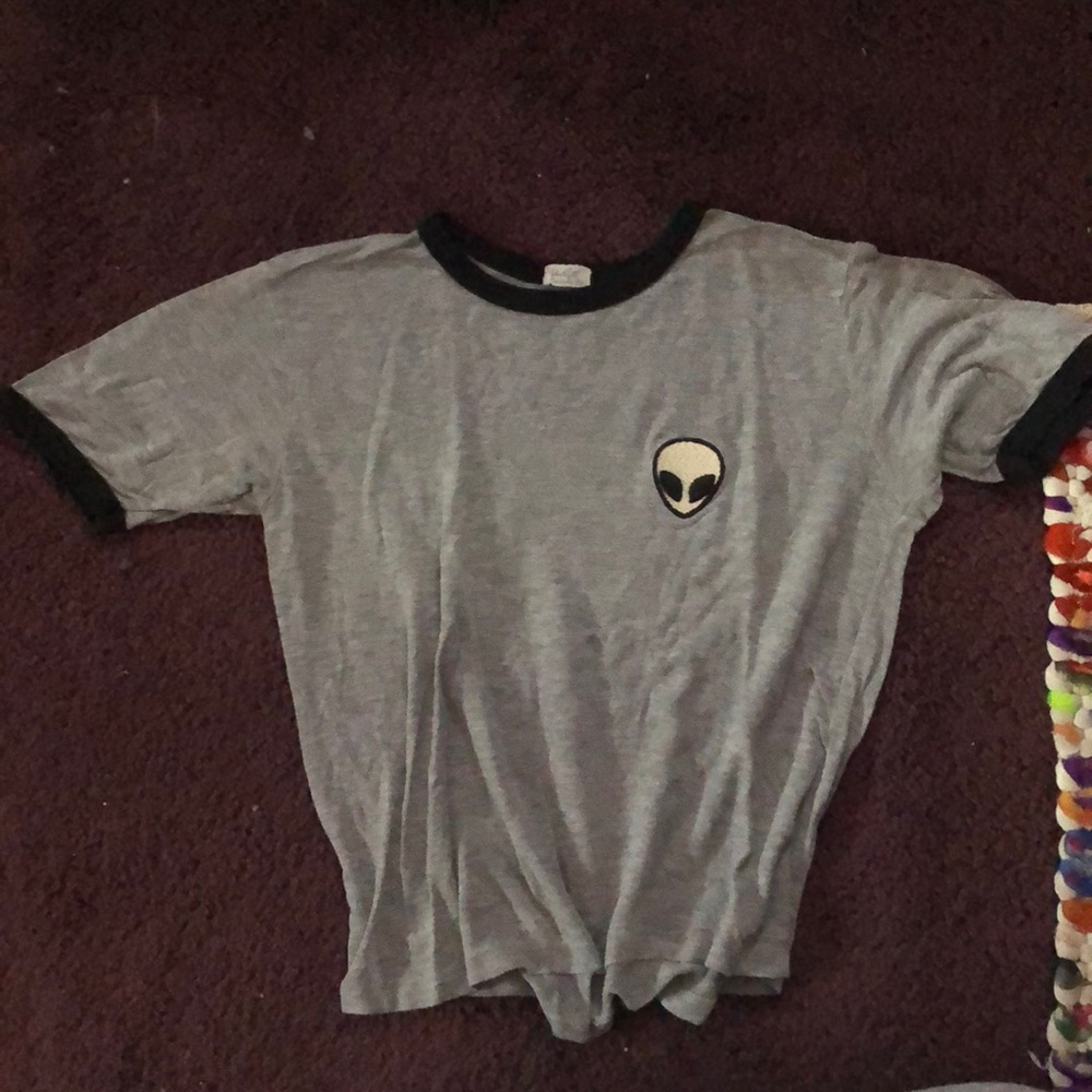 Pacsun Gray alien t-shirt